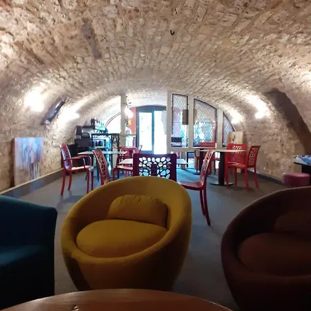 La Casa Color 3*