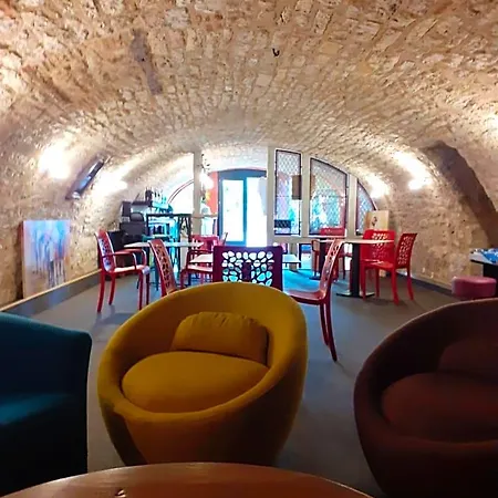 La Casa Color 3*